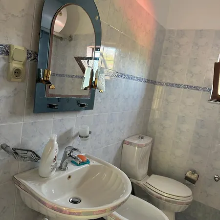 Alesio House Apartamento Delvine